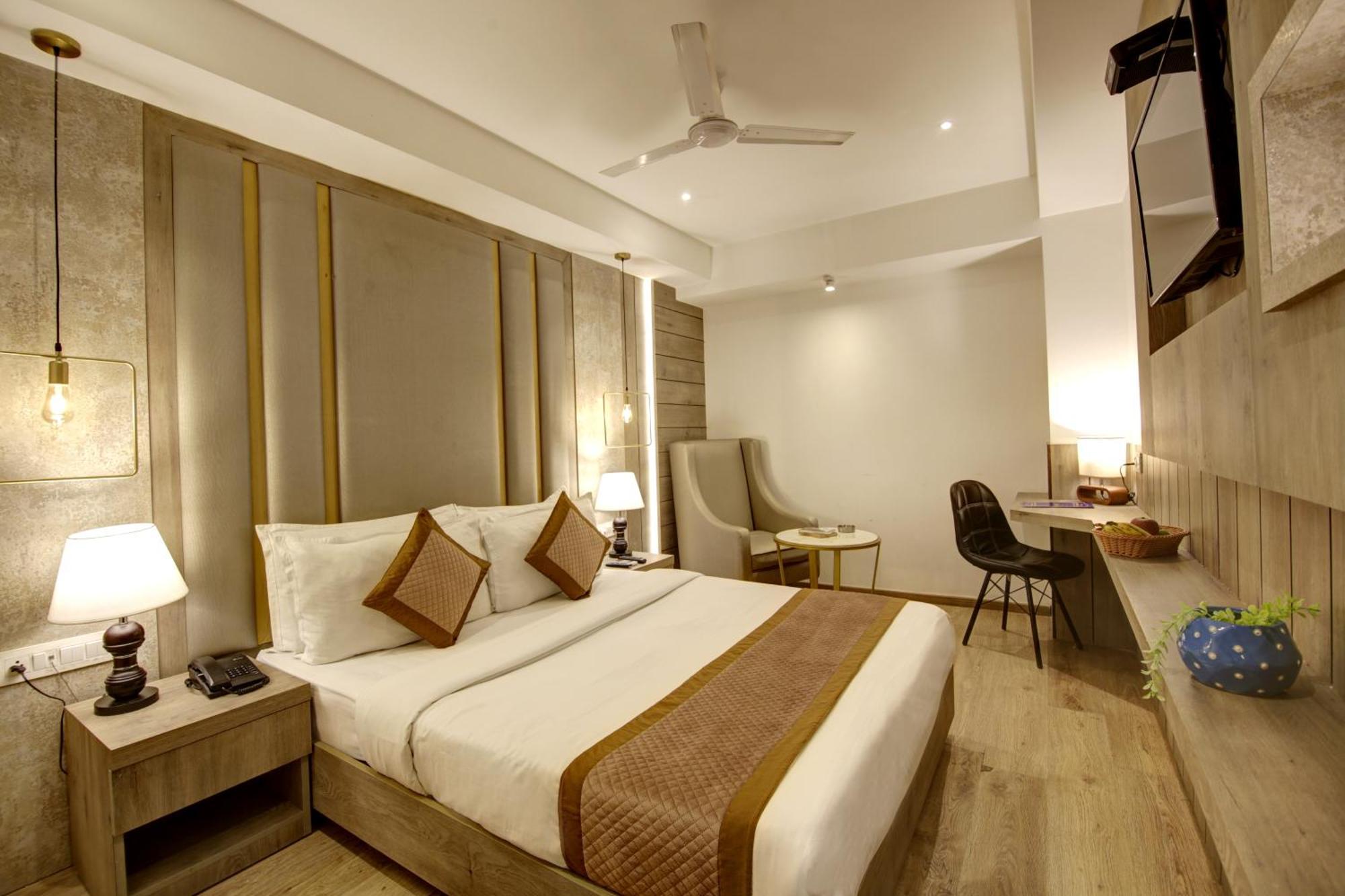 Hotel Town Grand Patel Nagar New Delhi Exterior photo